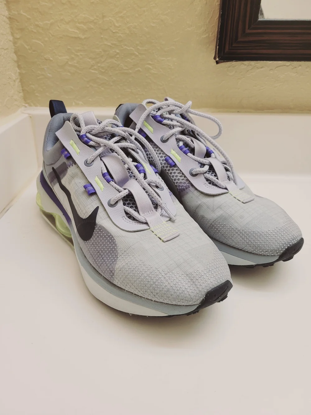 Nike Mens Air Max React Running Shoes - Light Gray/Purple 10.5